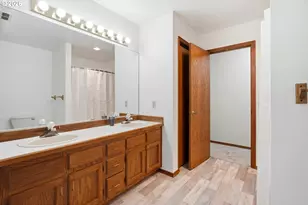 18704 S Terry-Michael Dr, Oregon City, OR 97045 - Photo 17