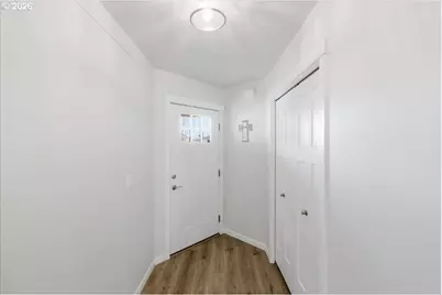 2046 SE Academy St, Dallas, OR 97338 - Photo 5
