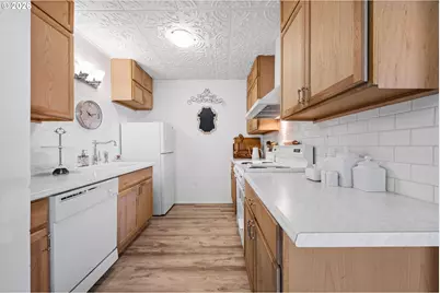 320 NE Skipanon Dr, Warrenton, OR 97146 - Photo 13