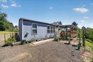 93736 Bay Park Ln, Coos Bay, OR 97420 - Photo 7