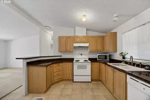93736 Bay Park Ln, Coos Bay, OR 97420 - Photo 13
