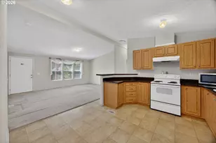 93736 Bay Park Ln, Coos Bay, OR 97420 - Photo 11