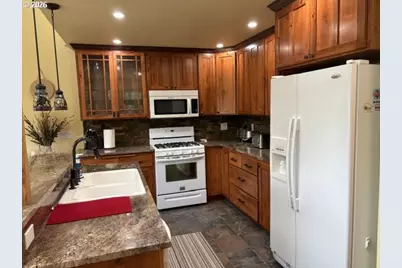 141245 Red Cone Dr, Crescent Lake, OR 97733 - Photo 5