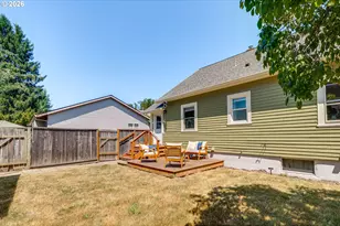 405 SE 85th Ave, Portland, OR 97216 - Photo 27