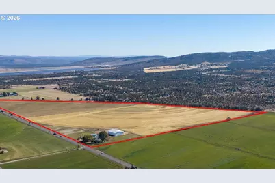 11288 SW Highway 126, Powell Butte, OR 97753 - Photo 3
