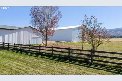 11288 SW Highway 126, Powell Butte, OR 97753 - Photo 45