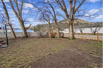 102 Lake Ave, La Grande, OR 97850 - Photo 15