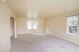 300 21st St, Springfield, OR 97477 - Photo 5