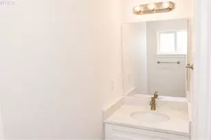4942 NE Oak Park Dr, Salem, OR 97305 - Photo 19