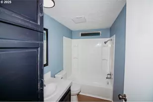 338 Archie St, Eugene, OR 97402 - Photo 23