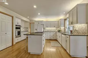 2857 NE Lorie Dr, Hillsboro, OR 97124 - Photo 5