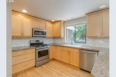 8131 SW 56th Ave, Portland, OR 97219 - Photo 11