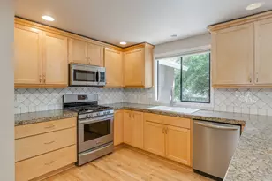 8131 SW 56th Ave, Portland, OR 97219 - Photo 11