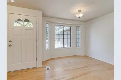 8131 SW 56th Ave, Portland, OR 97219 - Photo 9