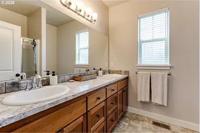 5427 King Arthur Ct, Eugene, OR 97402 - Photo 13