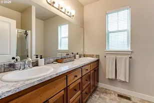 5427 King Arthur Ct, Eugene, OR 97402 - Photo 13
