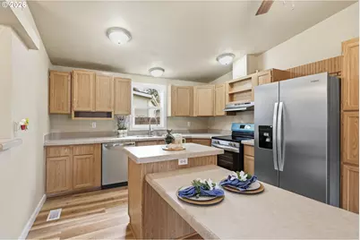 5972 Mt Vernon Rd, Springfield, OR 97478 - Photo 9