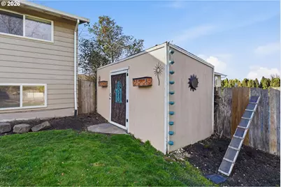 3820 SE Stott Cir, Troutdale, OR 97060 - Photo 33