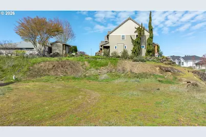2683 NW Mt Hood Dr, McMinnville, OR 97128 - Photo 39