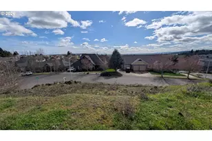 2683 NW Mount Hood Dr, McMinnville, OR 97128 - Photo 1