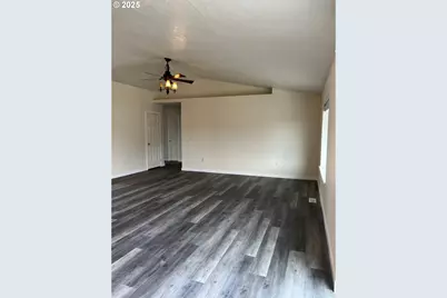 1382 SW Riverhill Dr, Hermiston, OR 97838 - Photo 5