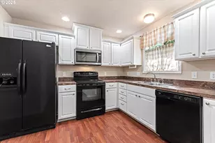 1602 Broadway St, Baker City, OR 97814 - Photo 3