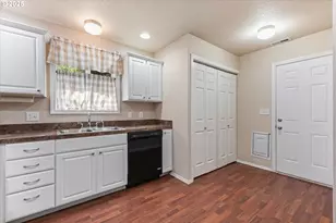 1602 Broadway St, Baker City, OR 97814 - Photo 5