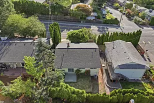 11612 SW 49th Ave, Portland, OR 97219 - Photo 27