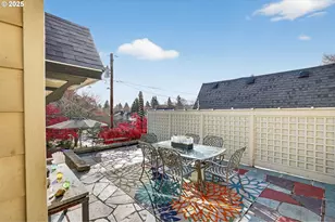 2207 NE Ridgewood Dr, Portland, OR 97212 - Photo 41