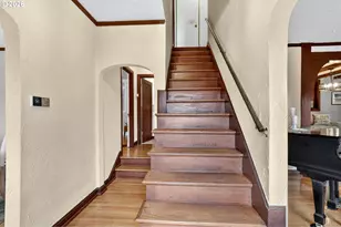 2207 NE Ridgewood Dr, Portland, OR 97212 - Photo 5