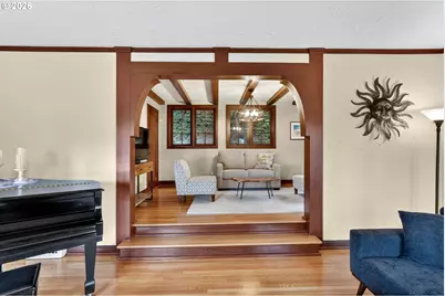 2207 NE Ridgewood Dr, Portland, OR 97212 - Photo 9