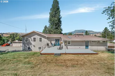 216 Terrace Dr, Glide, OR 97443 - Photo 37