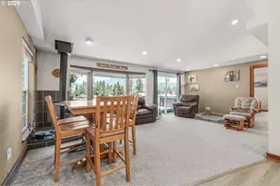 216 Terrace Dr, Glide, OR 97443 - Photo 5