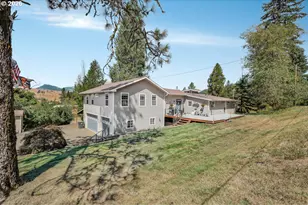 216 Terrace Dr, Glide, OR 97443 - Photo 39