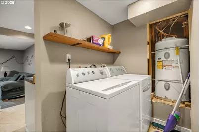 216 Terrace Dr, Glide, OR 97443 - Photo 25