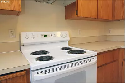 [Address not provided], Portland, OR 97266 - Photo 11