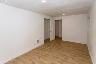 395 E 46th Ave, Eugene, OR 97405 - Photo 33