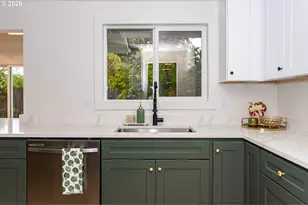 395 E 46th Ave, Eugene, OR 97405 - Photo 15