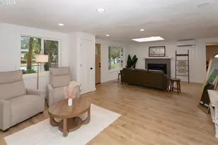 395 E 46th Ave, Eugene, OR 97405 - Photo 11