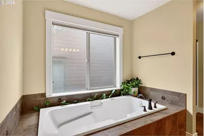 8254 SW 74th Ave, Portland, OR 97223 - Photo 17