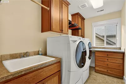 8254 SW 74th Ave, Portland, OR 97223 - Photo 25