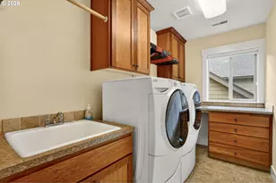 8254 SW 74th Ave, Portland, OR 97223 - Photo 25