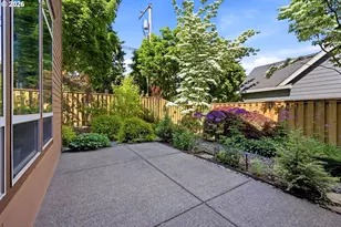 8254 SW 74th Ave, Portland, OR 97223 - Photo 25