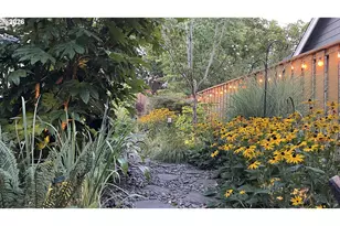 8254 SW 74th Ave, Portland, OR 97223 - Photo 29