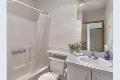 232 NW Uptown Ter #1B, Portland, OR 97210 - Photo 19