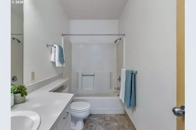 232 NW Uptown Ter #1B, Portland, OR 97210 - Photo 29