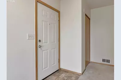 232 NW Uptown Ter #1B, Portland, OR 97210 - Photo 11