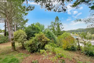 600 Queens Ct, Lakeside, OR 97449 - Photo 25