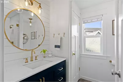 2109 N Valeri Dr, Newberg, OR 97132 - Photo 29