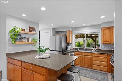 2109 N Valeri Dr, Newberg, OR 97132 - Photo 9